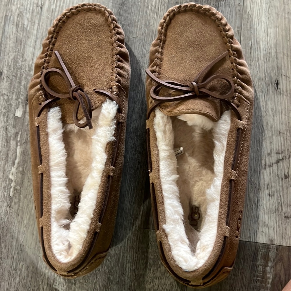 Uggs slippers